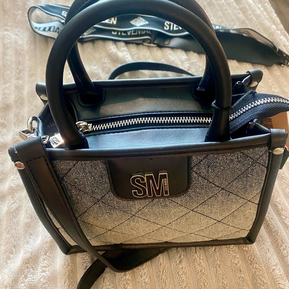 Steve Madden Crossbody Purse - Picture 4 of 4